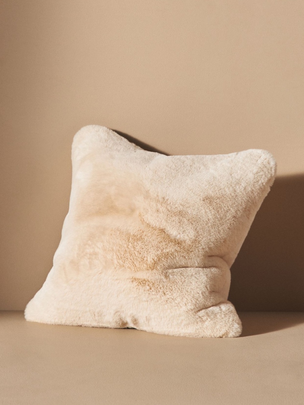 Anthropologie 18” square Sophie faux fur pillow in ivory